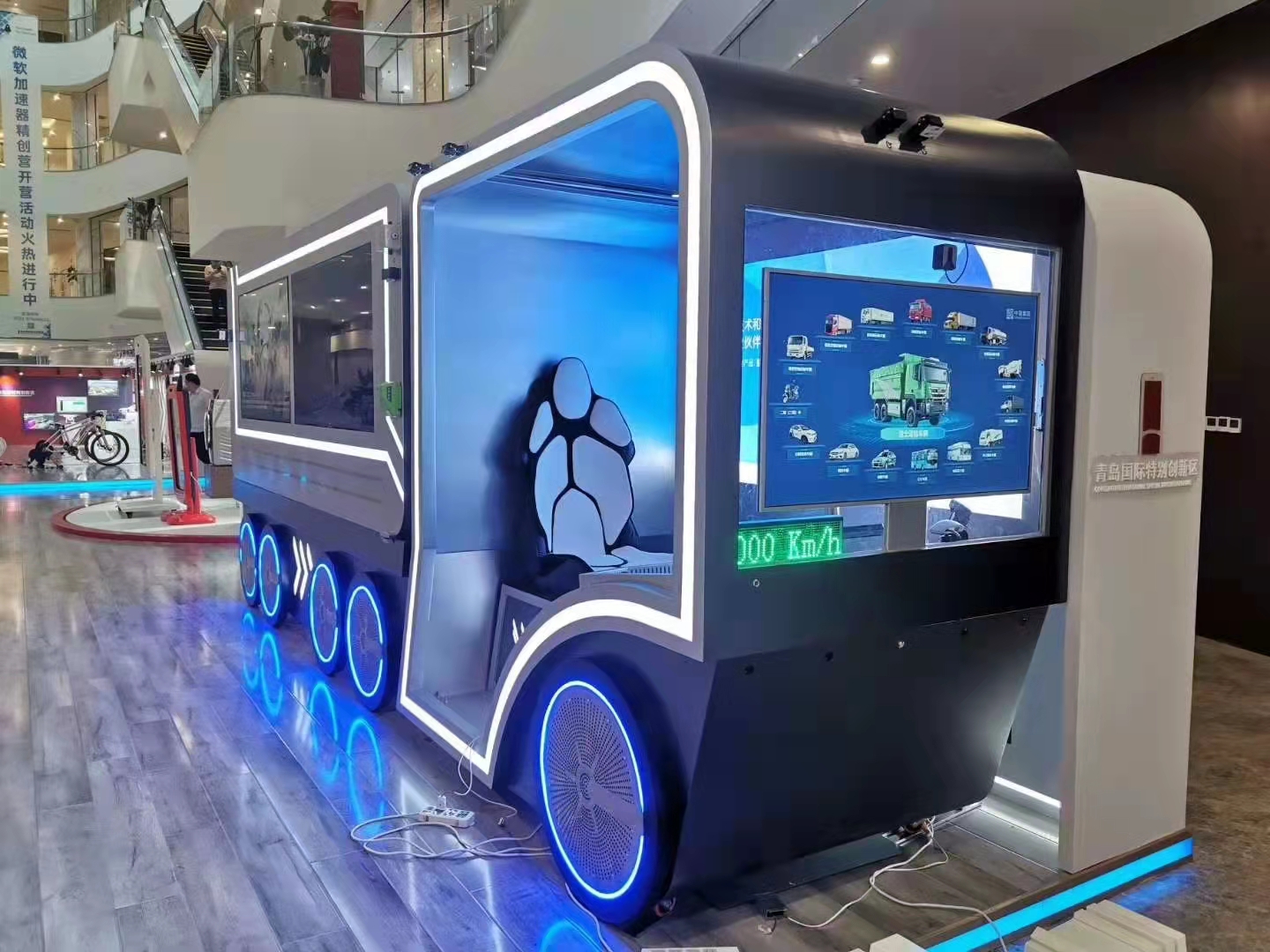 数字标牌1--吊装屏