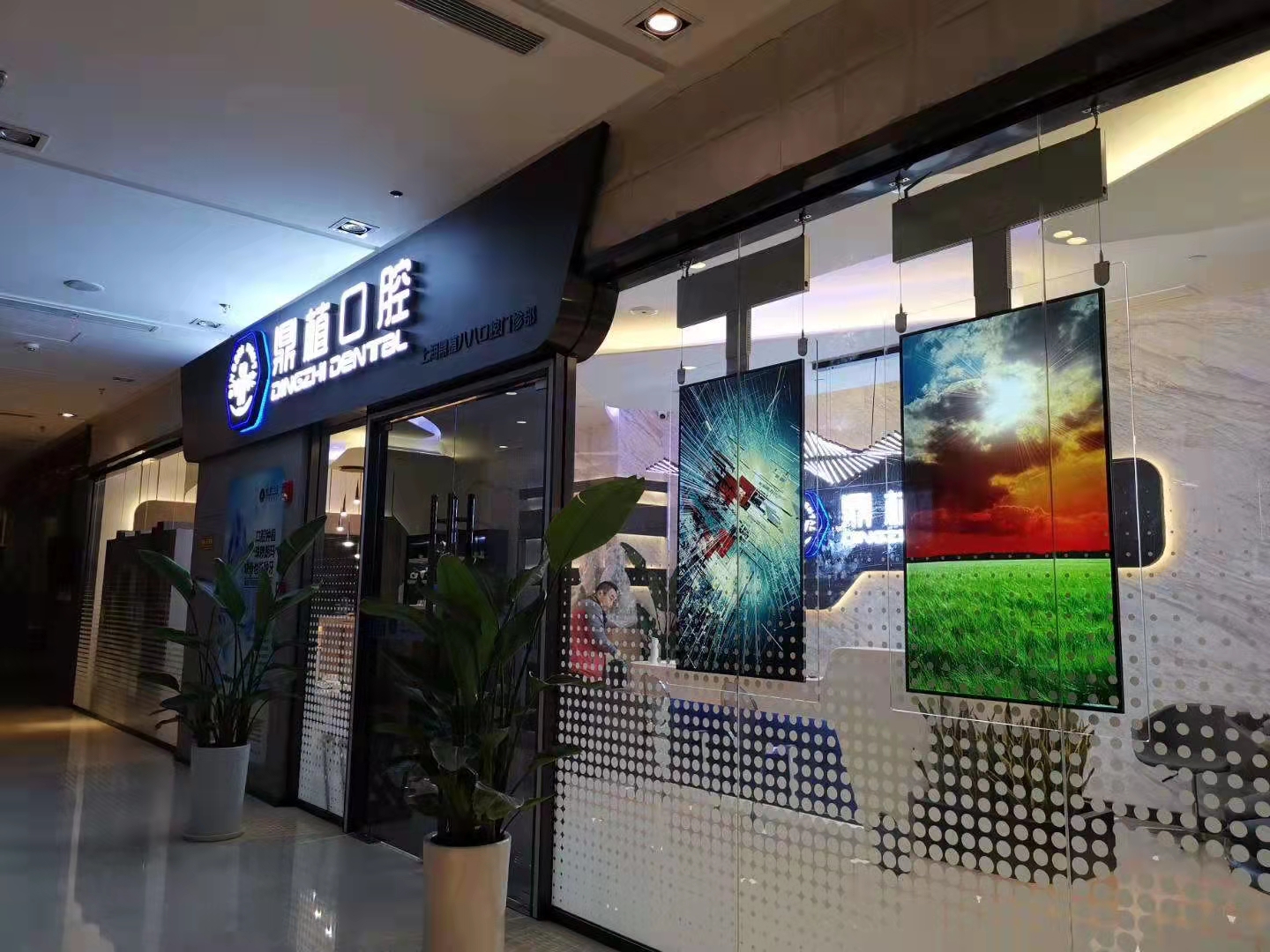 数字标牌5--吊装屏